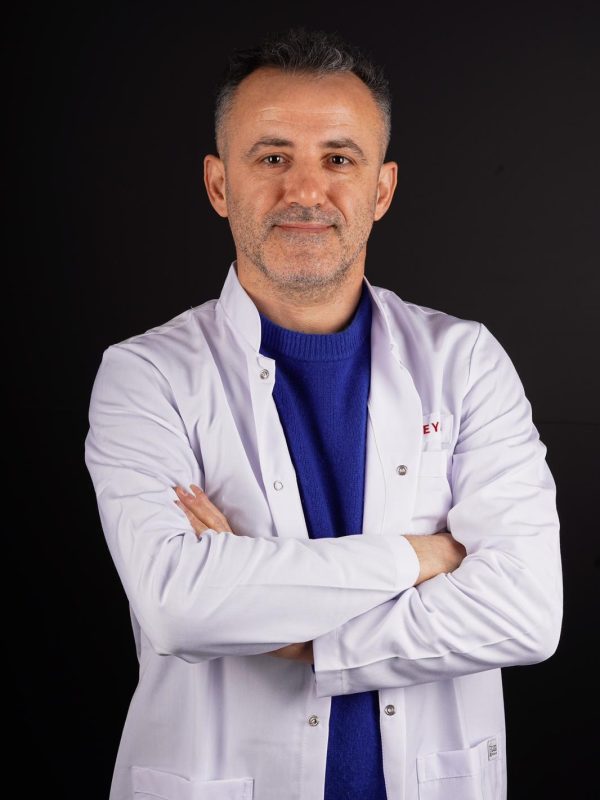 Dr. Servet Ada